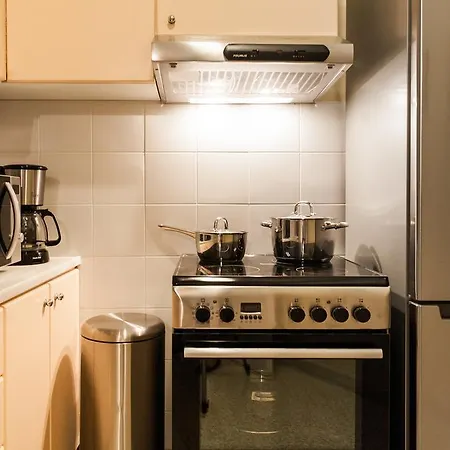 Charming Acropolis Metro Station Apartment, Clean And Cozy Atény