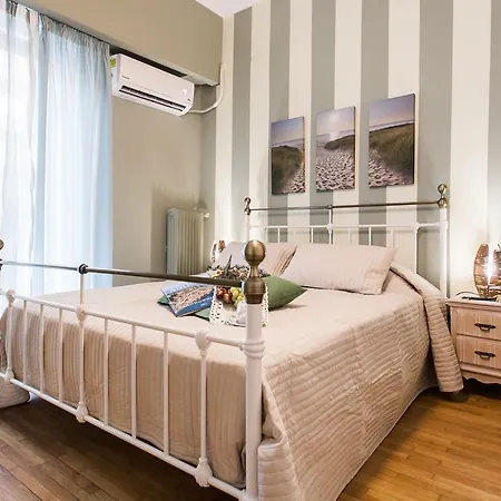 Charming Acropolis Metro Station Apartment, Clean And Cozy Apartmán *